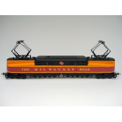 LOKOMOTYWA ELEKTRYCZNA PENNSYLVANIA GG-1 MILWAUKEE ROAD DC 1:87 T025 30CM